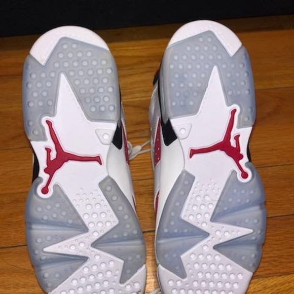 Air Jordan Carmine - Picture 2 of 4